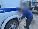 Нижегородец помочился на автомобиль полиции в Новороссийске