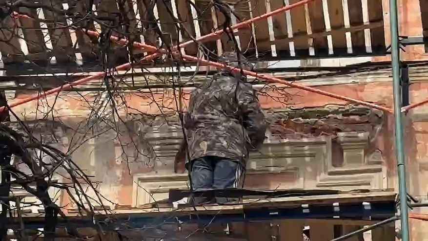 Главная картинка новости: Подрядчик повредил историческое здание в Нижнем Новгороде во время ремонта