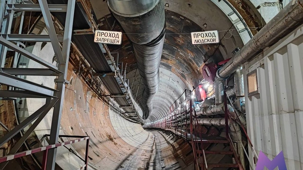 Главная картинка новости: Метрощит «Владимир» прошел первый километр от Сенной площади