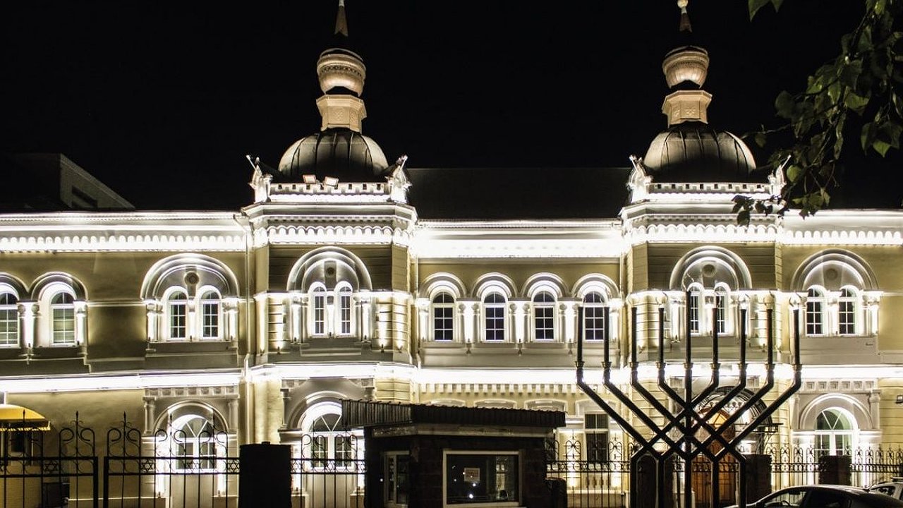 Главная картинка новости: Архитектурная подсветка появилась на ОКН «Синагога» в Нижнем Новгороде