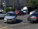 Mercedes протаранил несколько машин на проспекте Гагарина