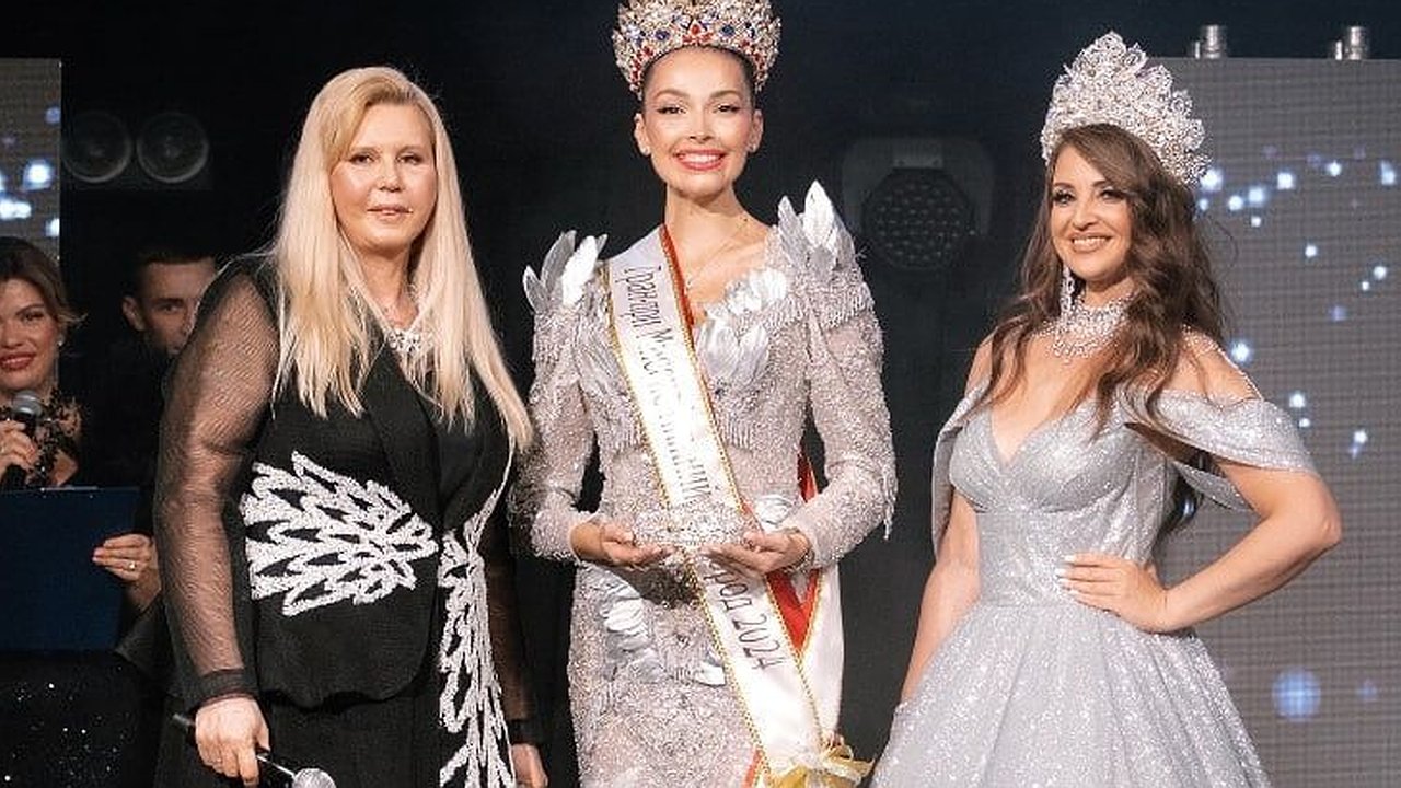 Главная картинка новости: Дарья Захарова получила Гран-при «Миссис Нижний Новгород 2024»