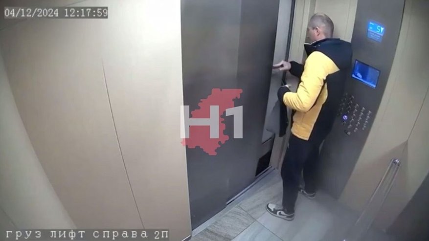 Главная картинка новости: Лифт с пассажиром внутри сорвался в многоэтажке в Нижнем Новгороде