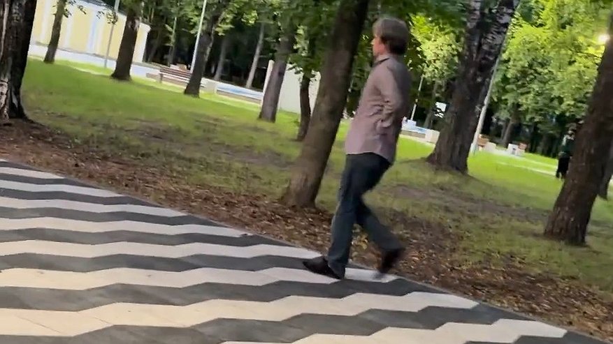 Главная картинка новости: Снимавший с себя штаны мужчина напугал жителей Заволжья