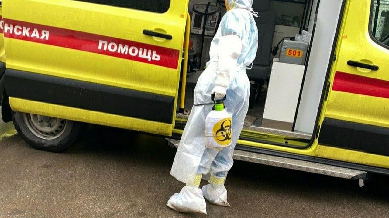 Главная картинка новости: Два оператора ослепли во время мойки свинокомплекса в Нижегородской области