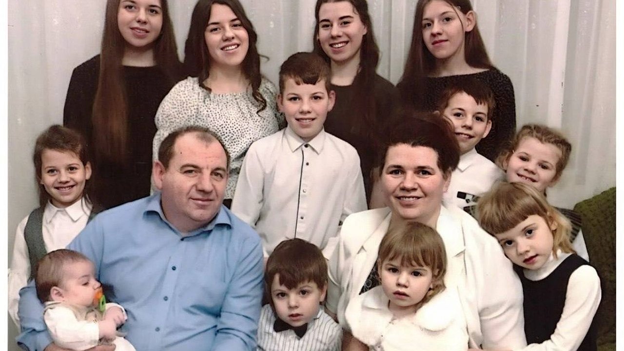 Главная картинка новости: Мать 12 детей стала первой «Матерью-героиней» в Нижегородской области