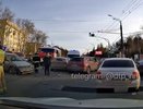 Гигантские пробки образовались вокруг площади Лядова в Нижнем Новгороде