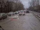 Улицу Светлоярскую затопило в Нижнем Новгороде из-за снега с дождем