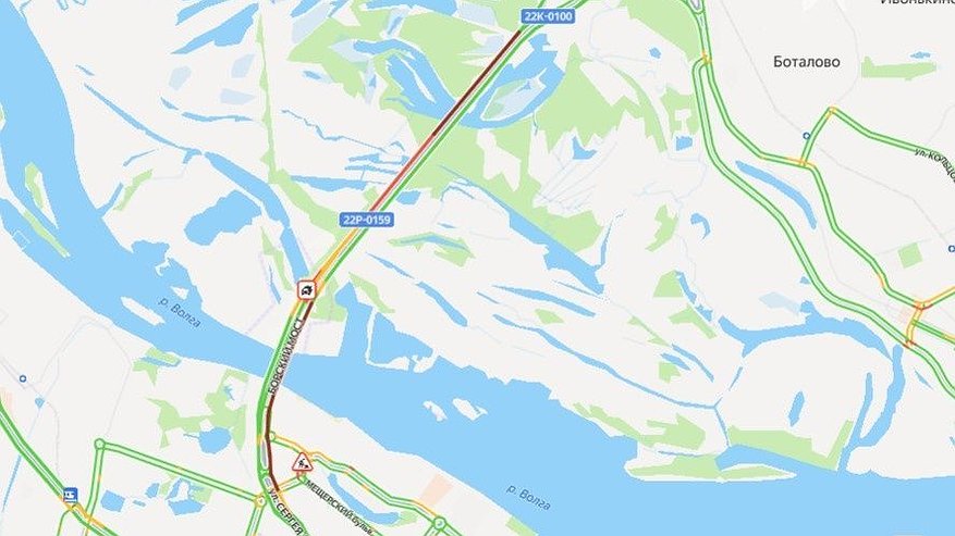 Главная картинка новости: Огромная пробка образовалась на Борском мосту из-за жуткого ДТП