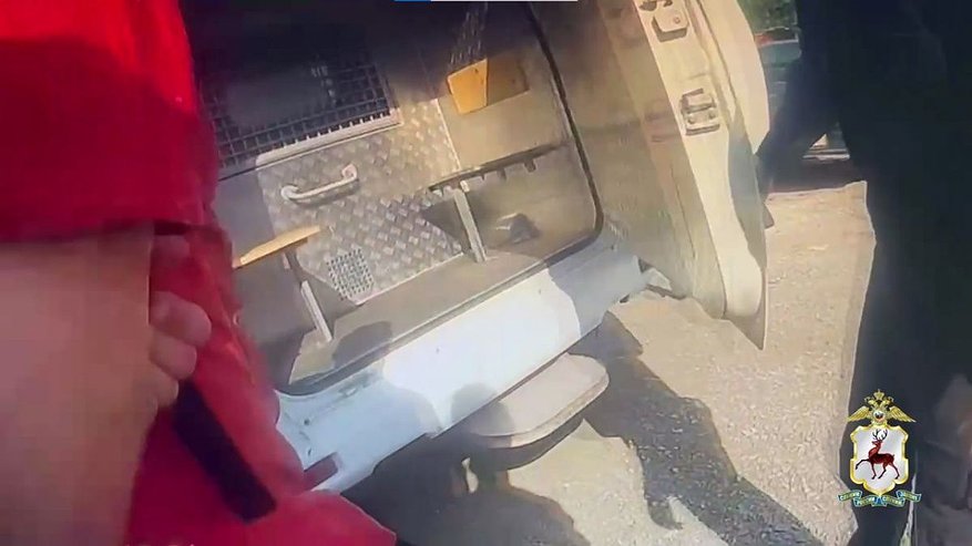 Главная картинка новости: Мужчина напал на прохожего с бензопилой в Дзержинске