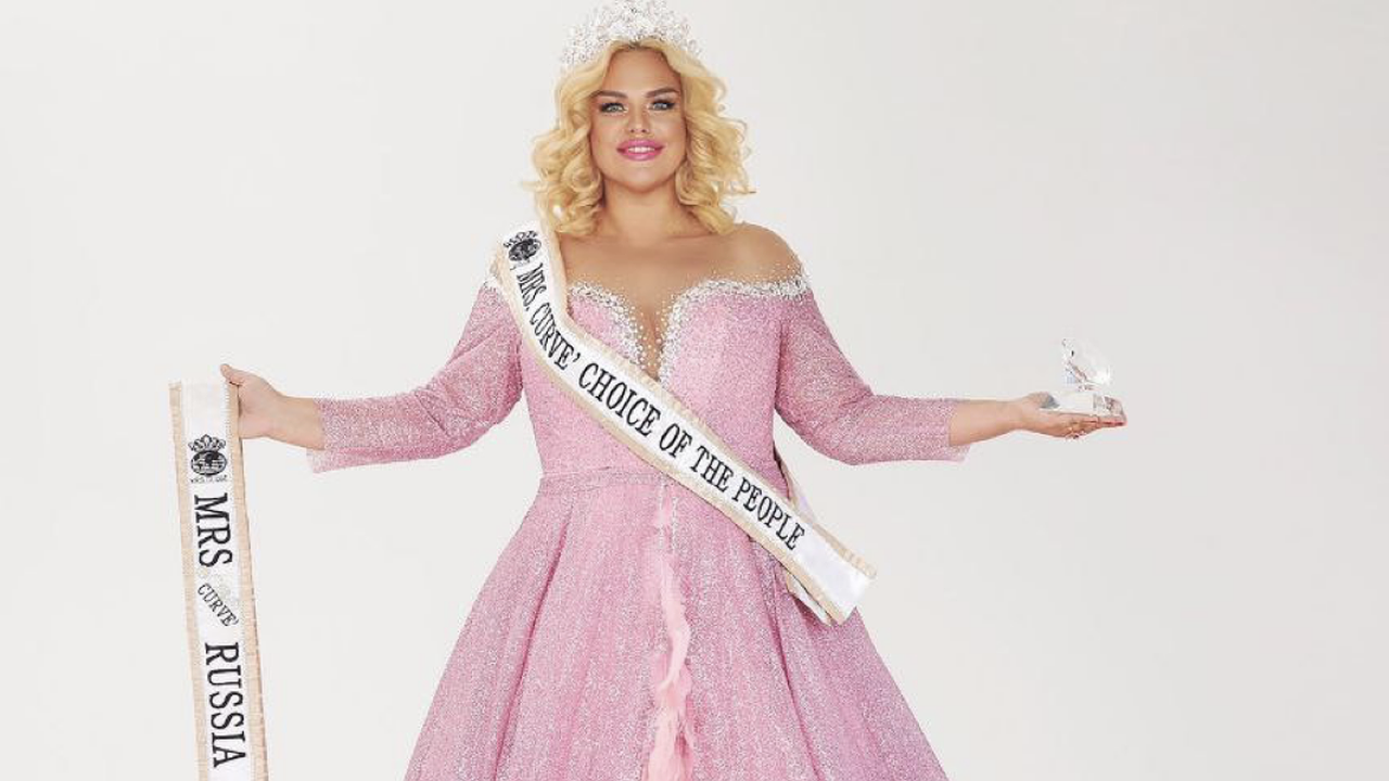 Главная картинка новости: «Миссис Вселенная» из Нижнего Новгорода завязала с конкурсами красоты