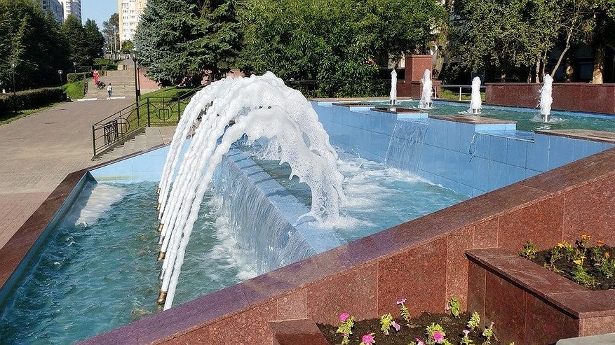 Главная картинка новости: Нижегородцев предупредили об опасности купания в фонтанах