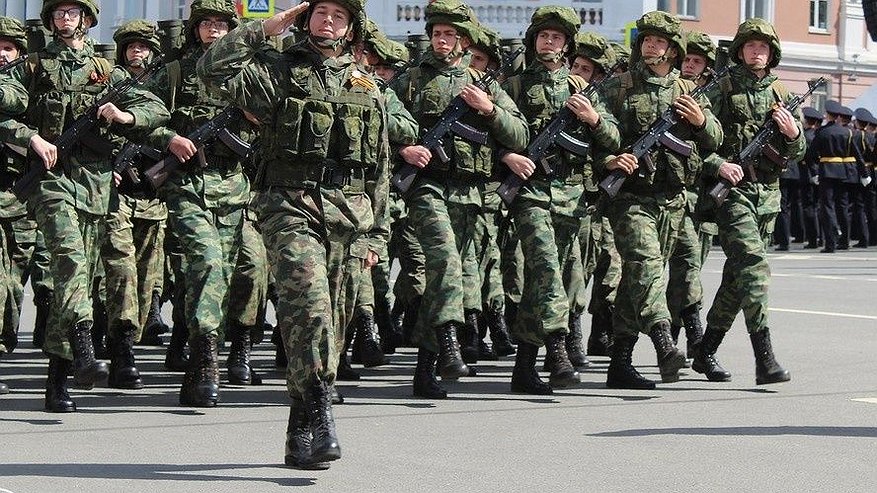 Главная картинка новости: Парад Победы и «Бессмертный полк» в Нижнем Новгороде покажут онлайн