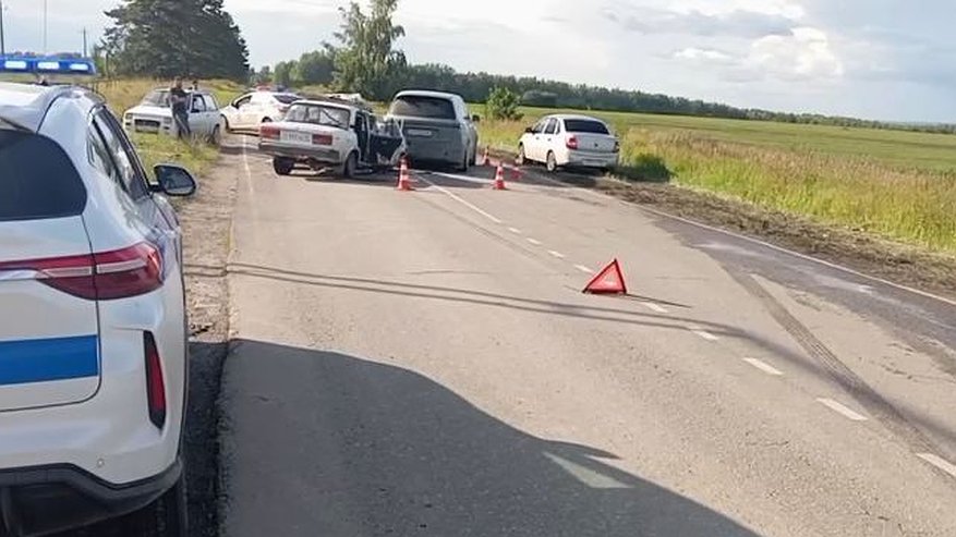 Главная картинка новости: Двое мужчин пострадали в жестком ДТП в Нижегородской области