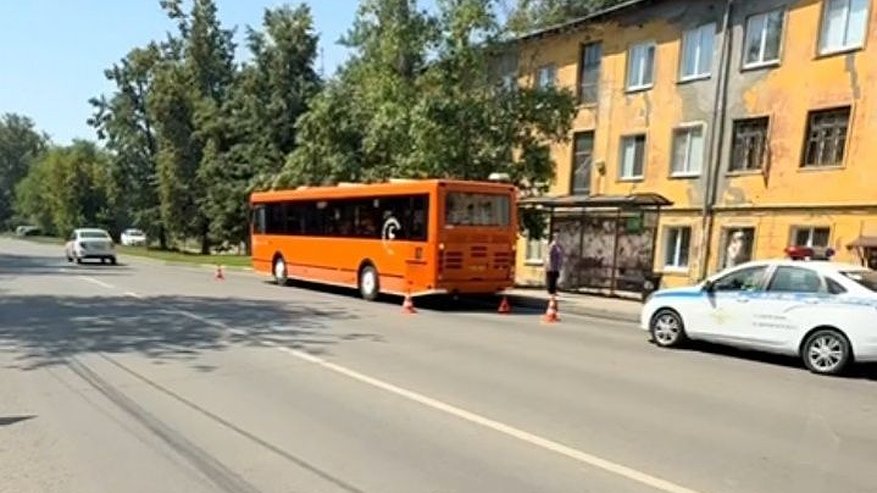 Главная картинка новости: Три человека пострадали при падении в автобусе в Нижнем Новгороде