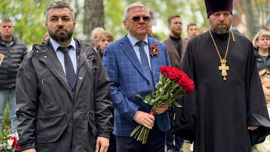 Главная картинка новости: Евгений Люлин принял участие в митинге в честь 80-летия Победы