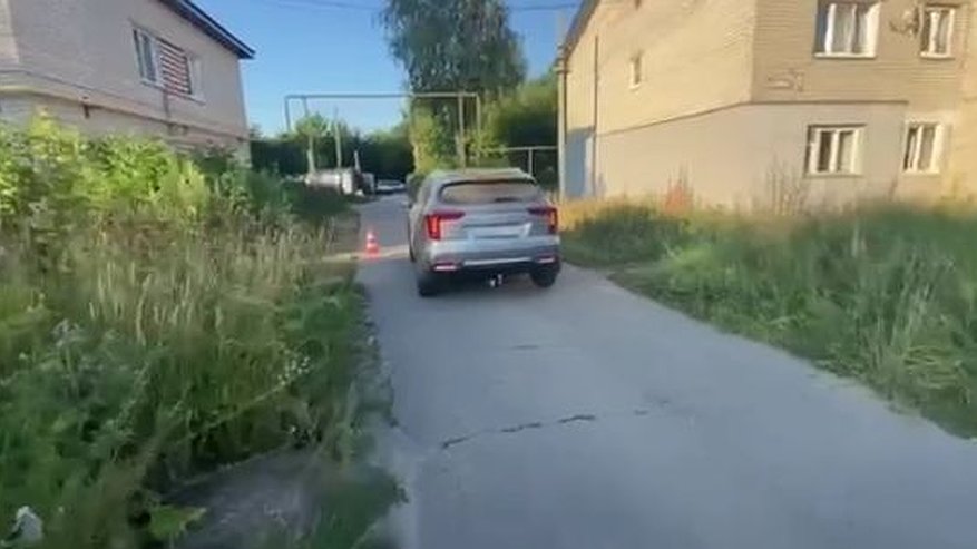 Главная картинка новости: Автомобиль сбил ребенка в Балахнинском округе