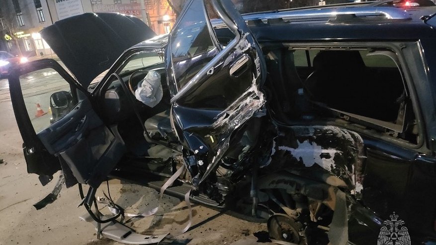 Главная картинка новости: Два человека пострадали в жестком ДТП в трамваем на Автозаводе