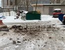 Часть фасада дома обрушилась на автомобили в центре Нижнего Новгорода