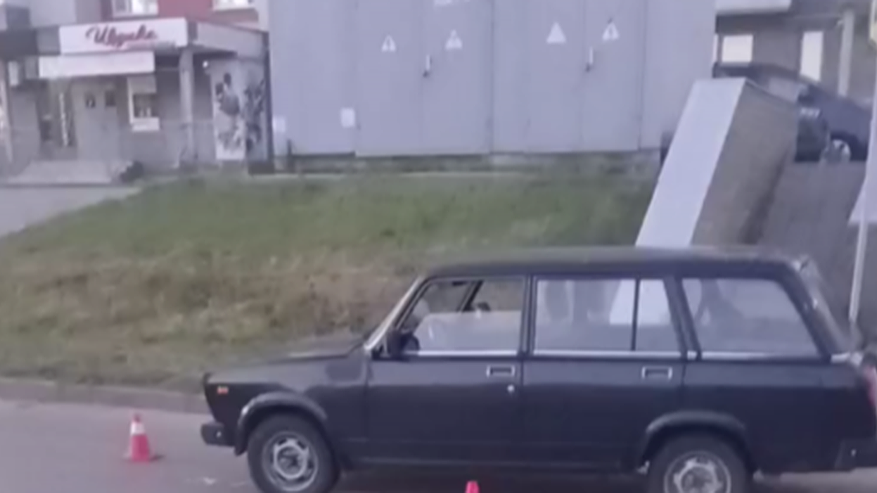 Главная картинка новости: Автомобиль сбил двух подростков в Нижнем Новгороде