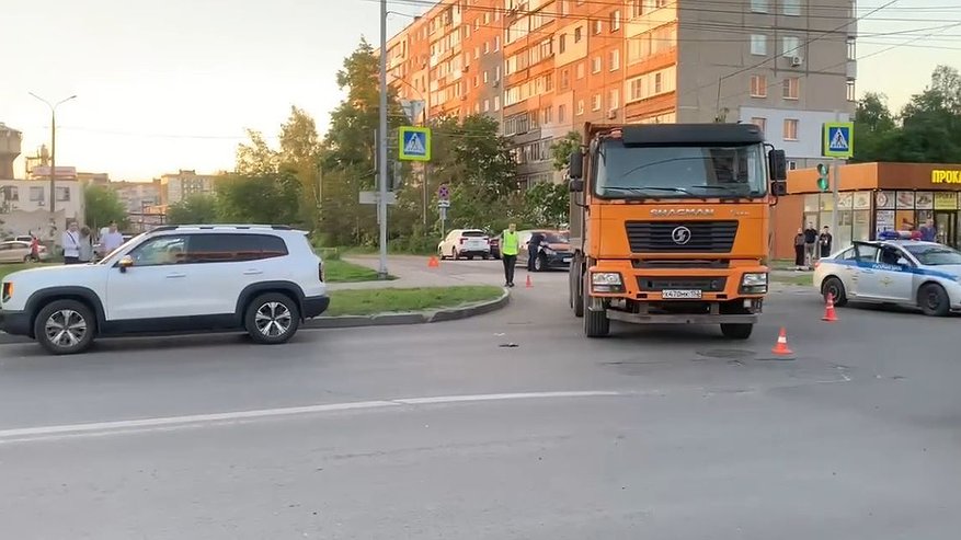 Главная картинка новости: Стали известны подробности гибели женщины в ДТП в Сормове