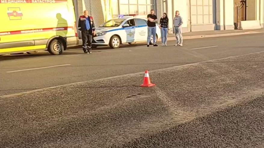 Главная картинка новости: Самокатчик сбил женщину на набережной в Нижнем Новгороде