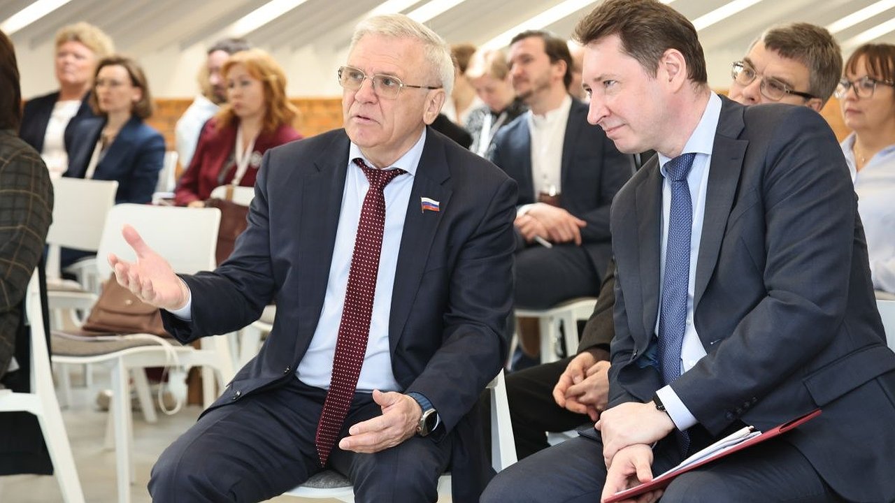 Главная картинка новости: «Нужно постоянно узнавать и внедрять новые передовые решения», — Евгений Люлин