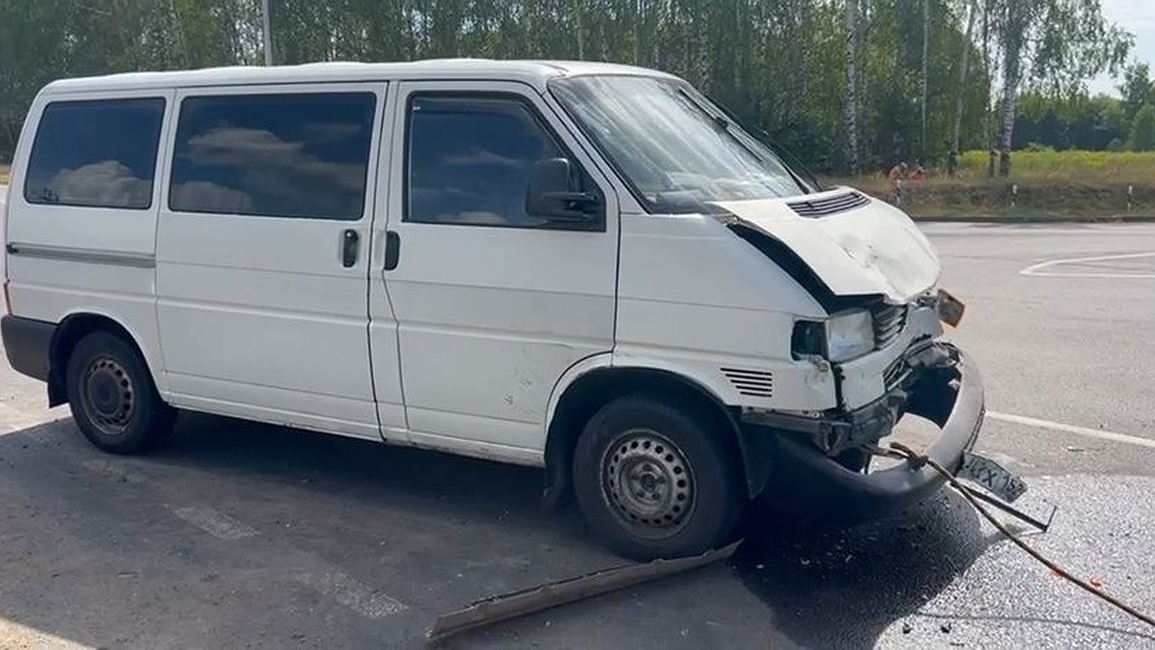 Главная картинка новости: Три человека пострадали при столкновении иномарок в Нижегородской области