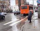 Иномарка сбила ребенка на переходе на улице Ванеева в Нижнем Новгороде