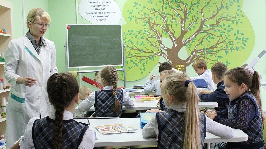 Главная картинка новости: Нижегородская школа № 113 закрылась из-за работ в Почаинском овраге