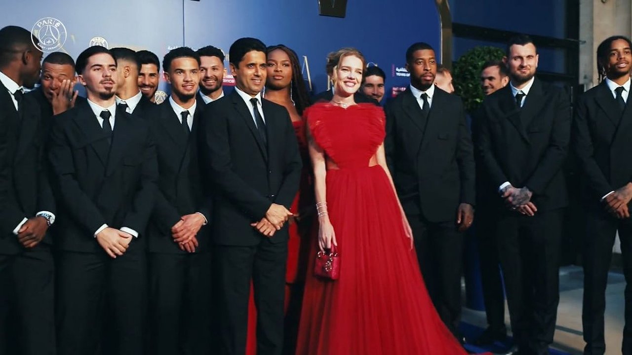 Главная картинка новости: Наталья Водянова вышла в свет с мужем-миллиардером