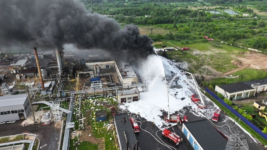 Главная картинка новости: Открытое горение ликвидировано на битумном заводе в Кстове