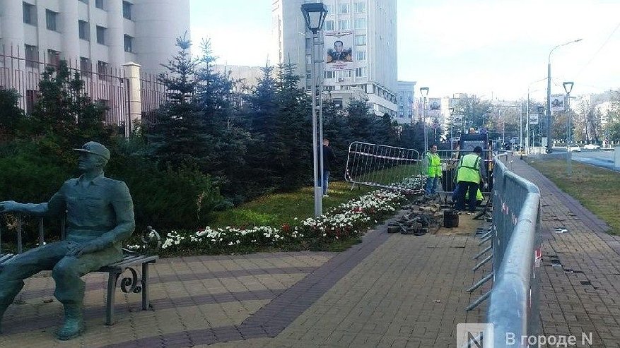 Главная картинка новости: Власти объяснили появление забора на месте гибели Ирины Славиной