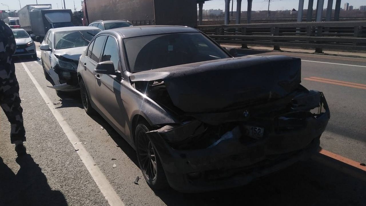 Главная картинка новости: Стали известны подробности массового ДТП на дублере Борского моста