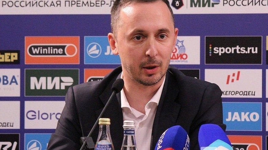 Главная картинка новости: Мелик-Гусейнов опроверг отставку главного тренера «Пари НН» Саши Илича