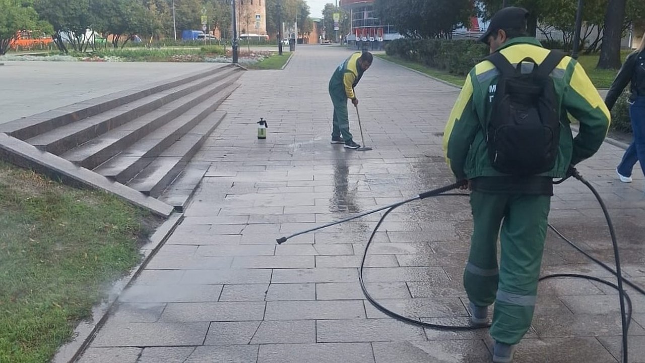 Главная картинка новости: В Нижегородском районе продолжаются работы по благоустройству