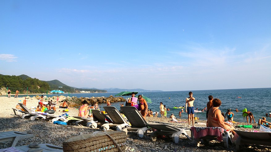 Главная картинка новости: Сильно недооценённый курорт Крыма: людей почти нет, дороги пустые, доступная еда и жильё, можно хорошенько подлечиться