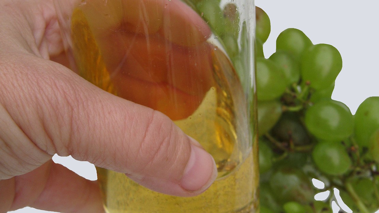 Главная картинка новости: Виноградный сок без соковарки: простой и доступный способ заготовки на зиму