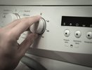 Куда правильно заливать гель для стирки в стиральной машине: 2 способа и правила для лучшего результата