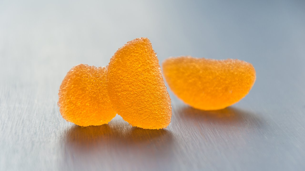 Главная картинка новости: Яблочный мармелад: без агар-агара и желатина — полезное лакомство всего из 3 ингредиентов