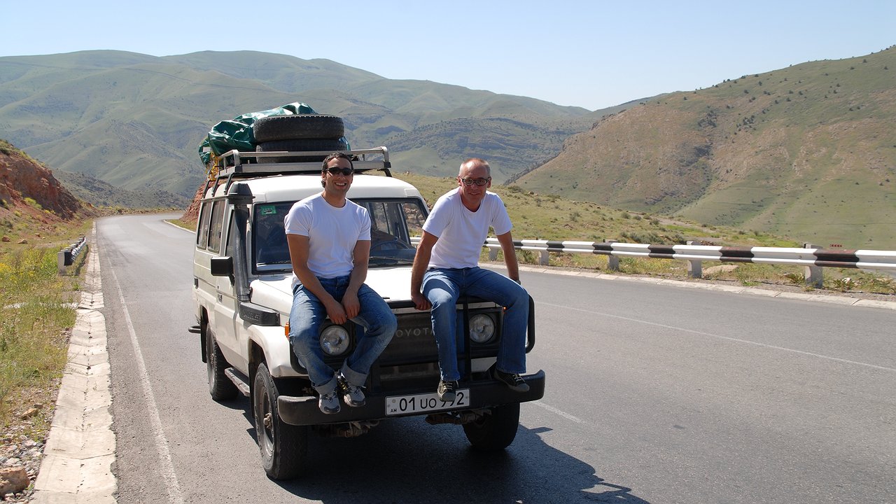 Главная картинка новости: Думаешь — приедешь за горами, а в итоге получаешь мастер-класс по схемам обмана: как сейчас встречают туристов в Армении