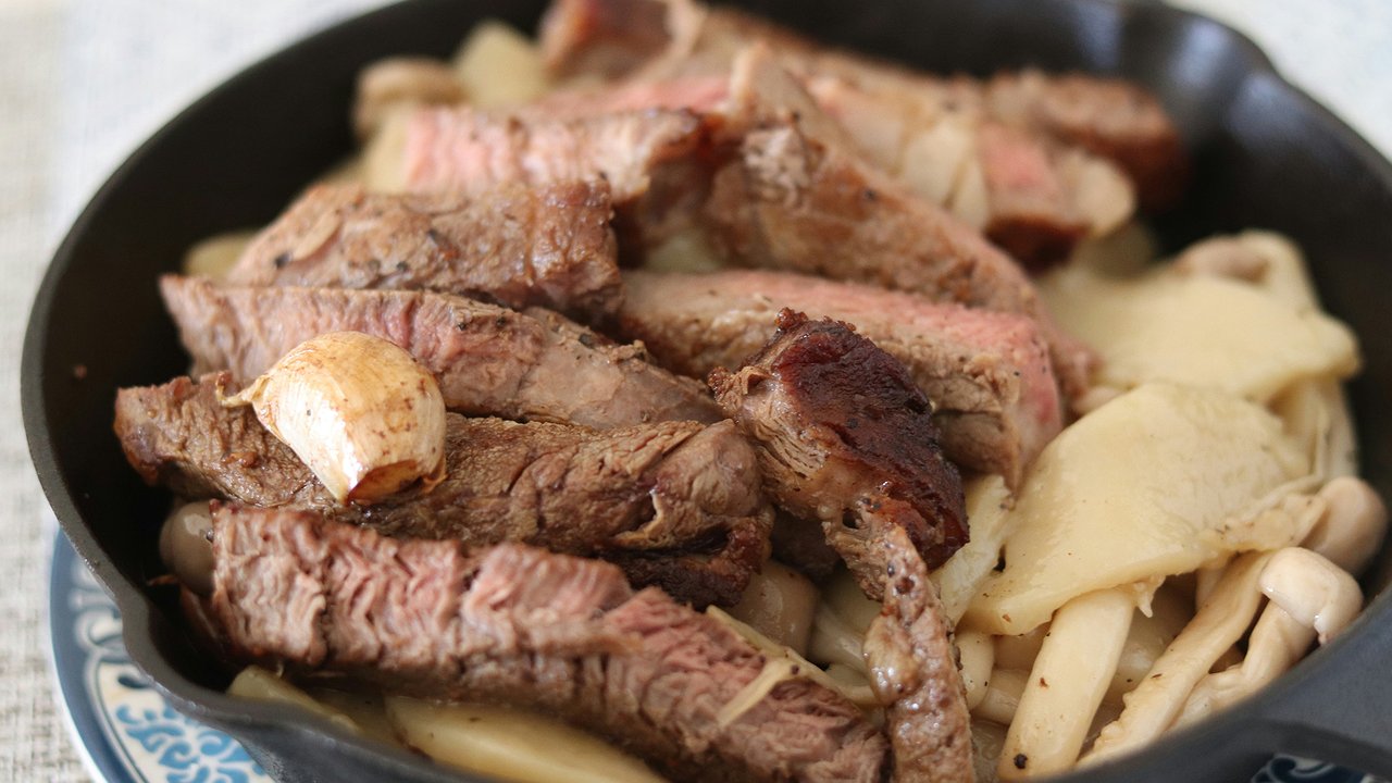 Главная картинка новости: Говядина всегда будет мягкой, нежной и сочной, даже если кусок не самый лучший: вот несколько советов — как правильно варить мясо