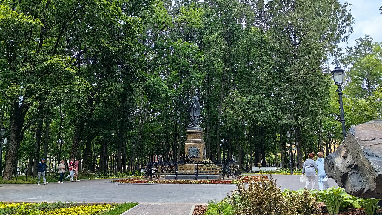 Главная картинка новости: «Если вам здесь не нравится, значит, вы неправильно отдыхаете». Россияне делятся секретами незабываемого отпуска в Абхазии