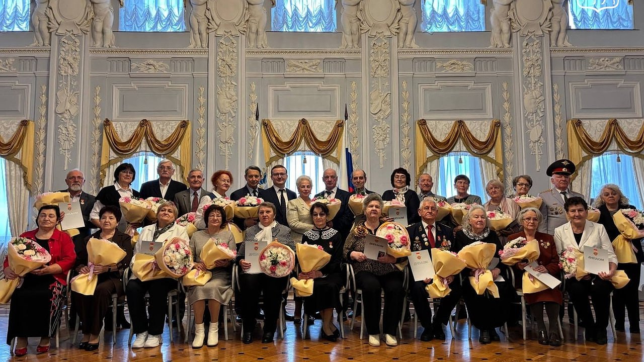 Главная картинка новости: Признание заслуг: нижегородским ветеранам вручили почетные звания