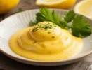 Нежный голландский соус с лимонным соком: пробуждает теплые воспоминания о классической кухне дома