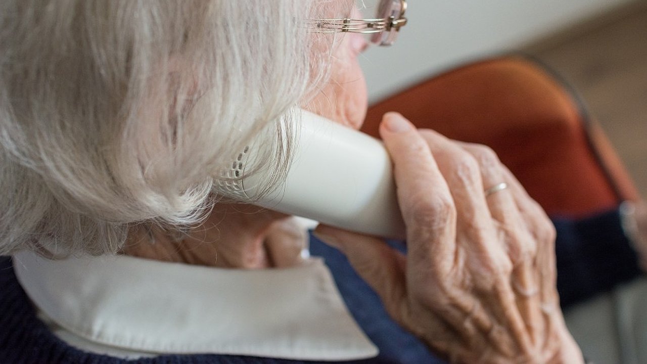 Главная картинка новости: В Выксе мошенники убедили пенсионерку перевести 680 тысяч рублей на «безопасный» счёт