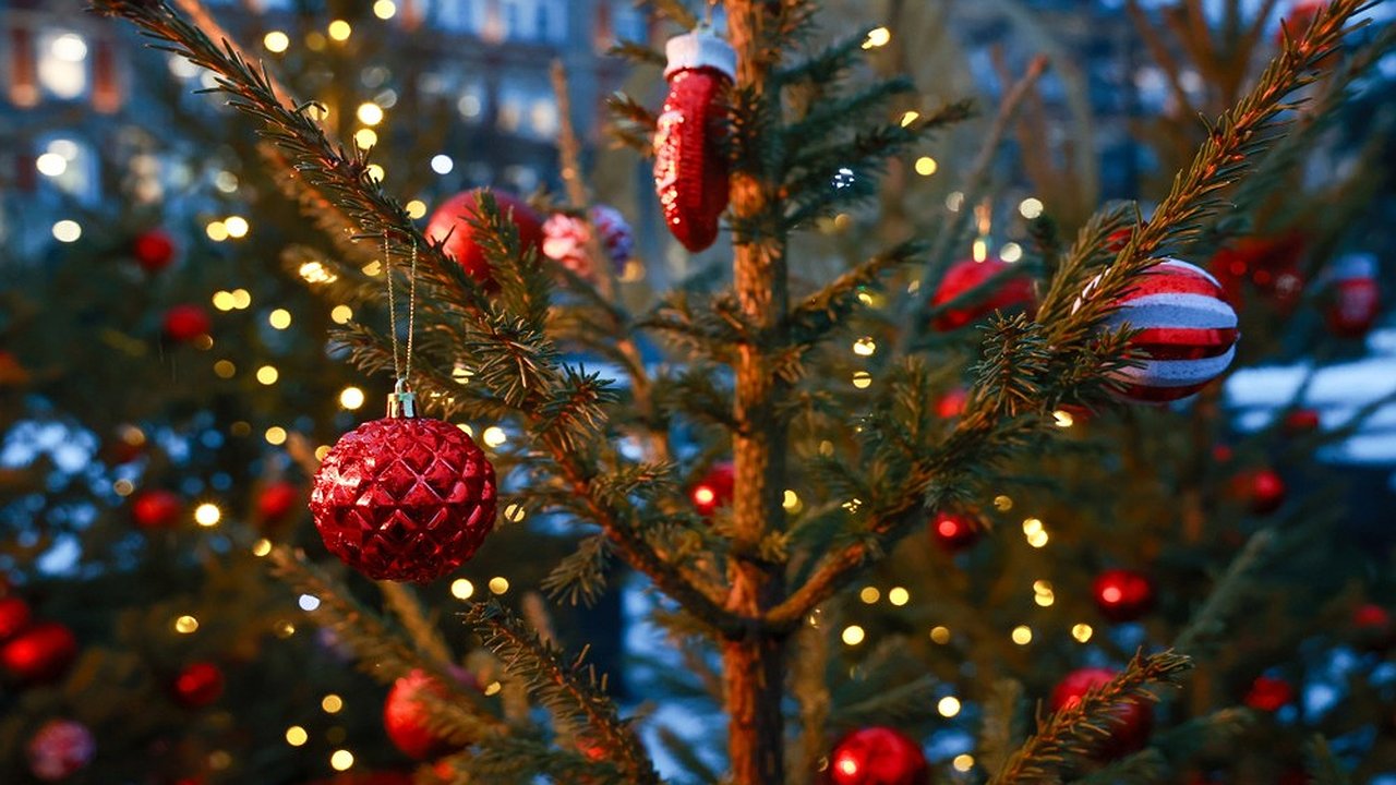 Главная картинка новости: В Нижнем Новгороде выберут самое красивое новогоднее оформление предприятий