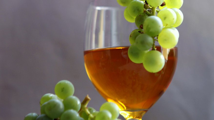 Главная картинка новости: Виноградный сок без соковыжималки: простой способ заготовки на зиму