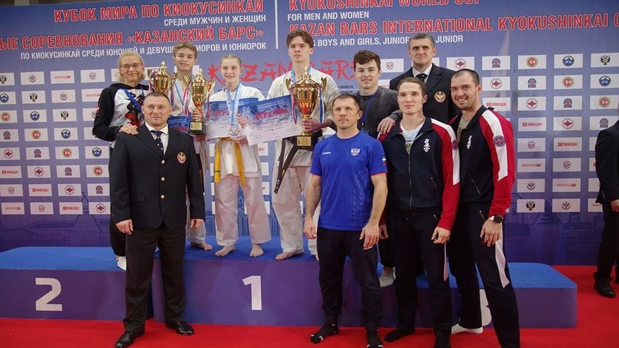 Главная картинка новости: Нижегородские киокушиновцы завоевали три медали на турнире «Казанский барс»