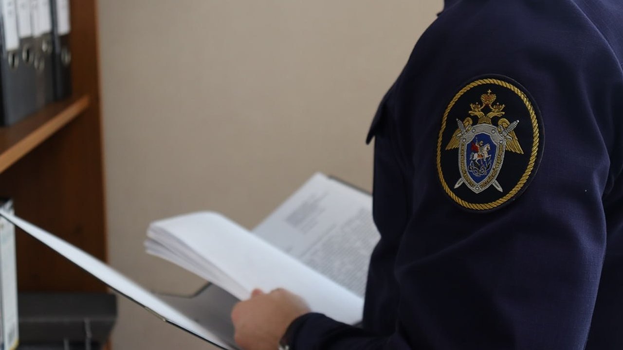 Главная картинка новости: Начальника колонии в Нижегородской области обвиняют во взятке и растрате